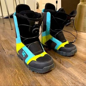 New DC snowboarding boots. Worn once, didn’t fit.
